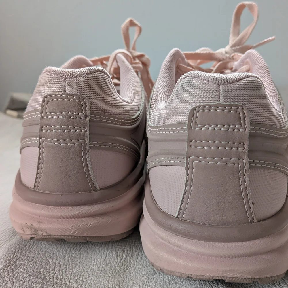 KEEN Women's Athletic Trainer in Dusty Rose - Picture 6 of 6
